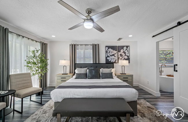 Luxury Retreat: Pool, Games, Basketball & More! - Foto 27