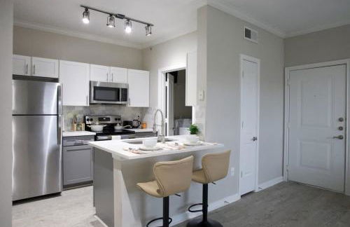 Stylish 1BR Escape Ideal for Business or Leisure - Foto 6