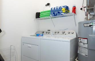 Topsider Condo w/ Stunning Lake Views, Shuffleboard & King Beds - Foto 30