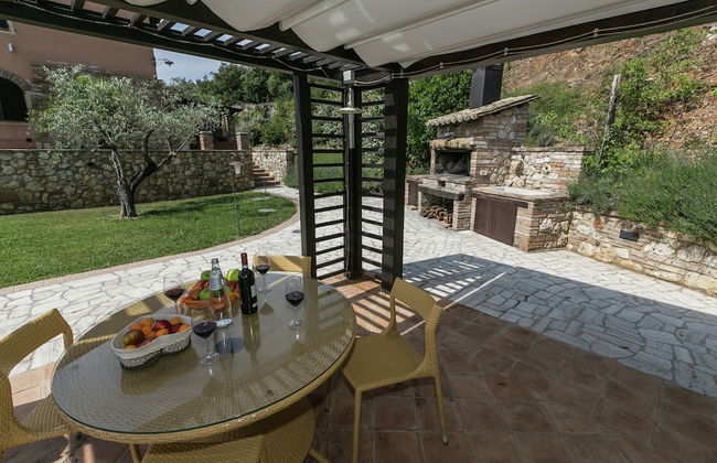 Luxury, Modern Apartment With Pool and Stunning Views - Foto 34