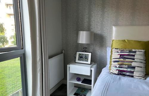 Three Bedroom Stylish London Apartment - Foto 6