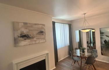 Beverly Hills City Vibe 1 br Apt w Parking 324 - Photo 11