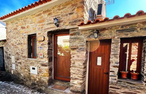 Casas dos Carregais - Foto 26