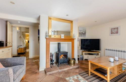 2 Bed in Weybourne oc-1789 - Photo 2