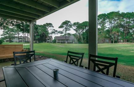 Cozy renovated ground floor unit - Golf Villa - on the Golf Course - Photo 5