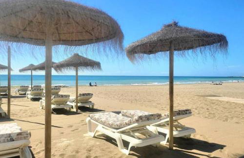 CYV Simple living near beach w pool in Fuengirola - Photo 48