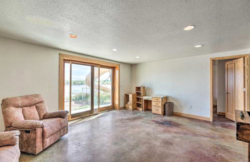 Lakefront Country Home with Waterslide and Trampoline! - Foto 17