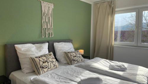 Apartmenthaus, Ferienwohnung Glück für Familien,Firmen,Gruppen,Monteure,3 Schlafzimmer bis 6 Personen,luxuriöse Einzelbetten,Hotel-TV, Wlan, Bettwäsche,Handtücher inklusive, Nahe Ulm, Legoland,BWK,UNI,ruhige Lage,Autobahnnah,Garten - Foto 3, towels