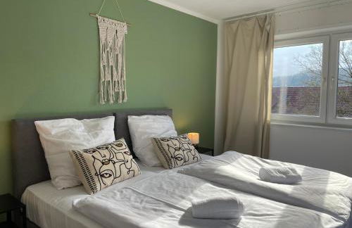 Firmen und Gruppen willkommen - 3 Schlafzimmer, luxuriöse Einzelbetten, Nahe Ulm - Foto 1