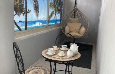 Elena House - Photo 1