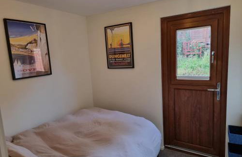 Chalet Brightstone Kingsdown Cliffs location with indoor pool, tennis court, mini-golf short walk to beach and 3 great local pubs - Foto 3