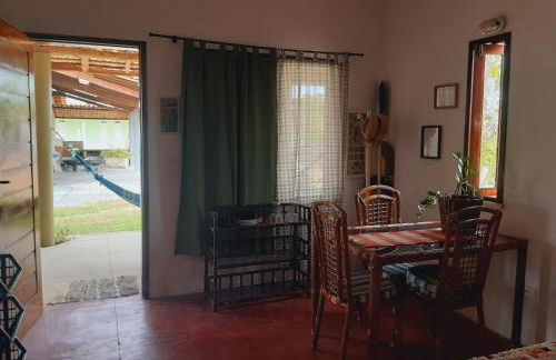 CHALE PERTO DA PRAIA COM DUAS SUITES E VARANDAO - Photo 11