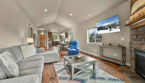 Hot-tub, Pet-friendly, 30 min to Mt Bachelor! - Foto 2