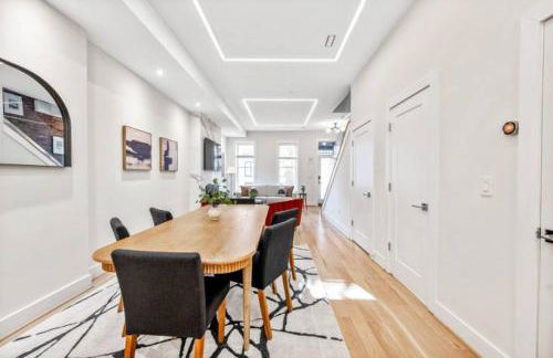 Sleeps 12 Downtown Entire home with rooftop - Foto 5