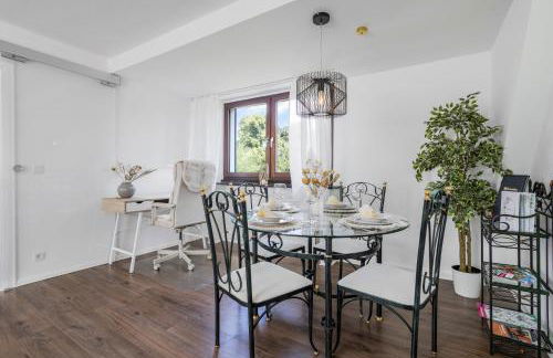 Mehr Platz als im Hotel - Ruhig & Zentral, Parkplatz, WLAN, Arbeitsplatz - Foto 9