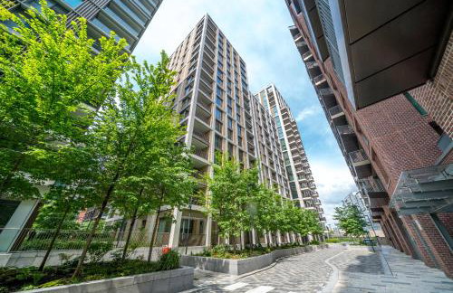 Modern- Battersea Power Station 2-Bed Apartment with Balcony - Foto 24