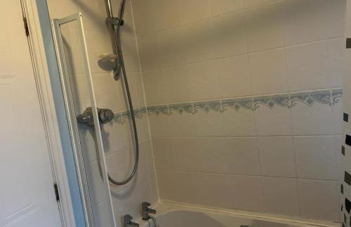 Brades Rise House - 3 bedroom house with 2 toilets with a private garden - Foto 14