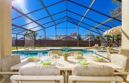 Gorgeous Modern 6BR South Facing Private Pool Hot Tub BBQ Theater 2 Miles Disney - Foto 41