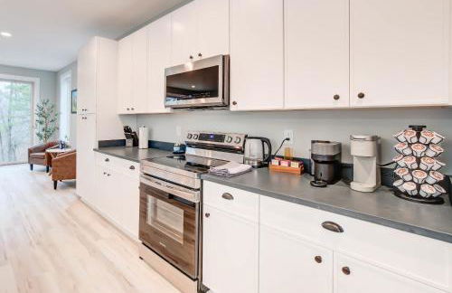 Modern Family Cabin 1 min to Bryce Fire Pit KING Bed - Foto 19