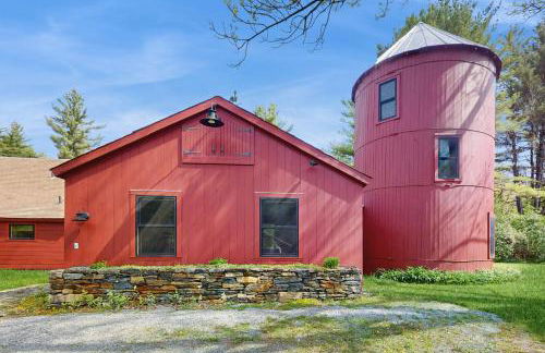 The Red Silo - Photo 14