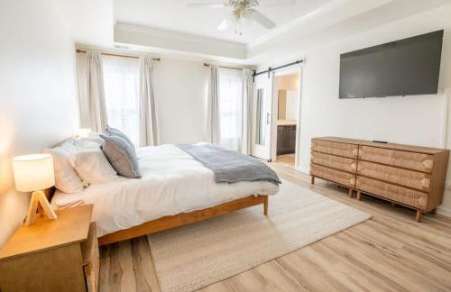 Coastal Retreat & Water Views - Minutes to CHS - Foto 15