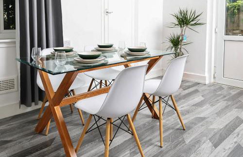 Cozy 4-bed Cottage Garden Walk to River Thames - Foto 8