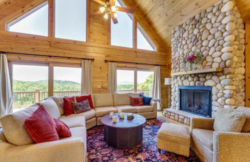 Hot Tub, Game Room! Group-Friendly Nebo Cabin - Photo 3