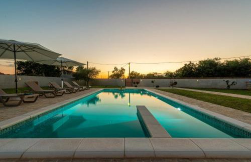 S&I Peaceful Holiday Home With Pool & Jacuzzi - Foto 3