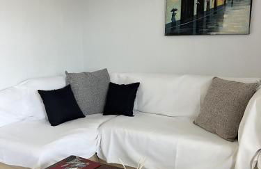 Lovely 1-bedroom apartment in front of sandy beach - Foto 9