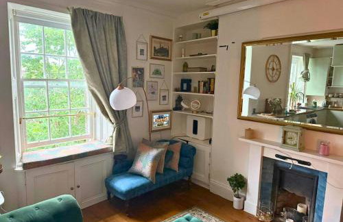 Stylish 2 bedroom West End flat - Photo 10
