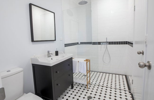 Kernow Charters Towers - Photo 27