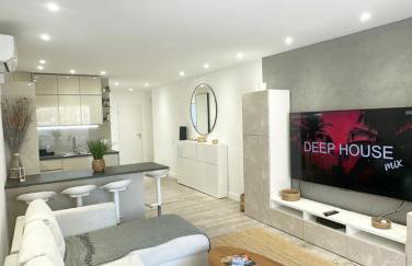 Luxurious 3Bedroom 2 BATH 110 m Apartment Adjoining Hotel Martinez Beachfront - Foto 1
