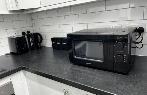 Quiet 2-Bed with Private Garden and Drive - Foto 78