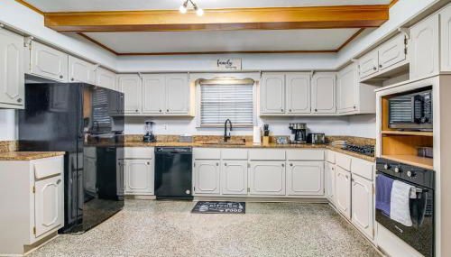 Walk to Graceland Spacious Memphis Home! - Foto 2