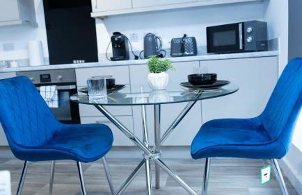 1BR Sleeps 4, 3 mins from City centre & Local Gems - Foto 7