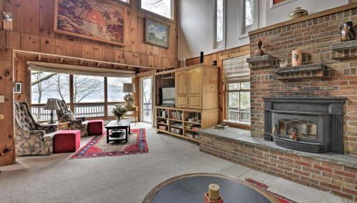 Skaneateles Lake Home Water Views and Private Beach - Photo 5