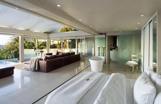 Clifton Bungalow - Photo 2