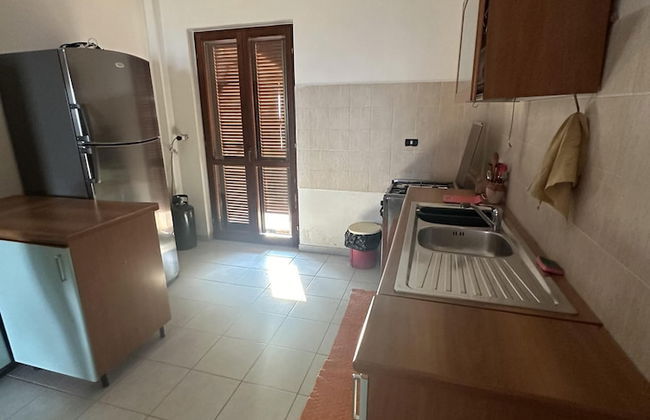 2 Bed Villa - Sleeps 4 - Pets - Garden - Parking - Foto 7