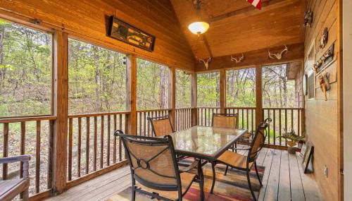 Simon's Treetop Cabin - 2 BDR in Popular Resort - Foto 5