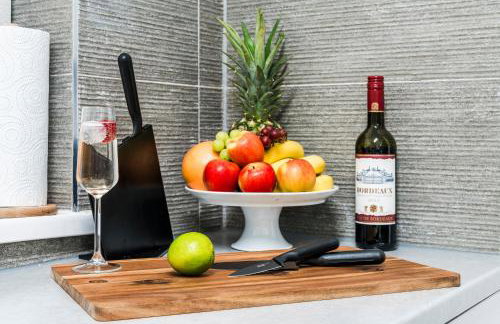 Contractor Friendly - Sleeps 7 - Fast WiFi - Near A50 - Foto 18