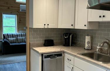 Cozy stream-side cabin - Foto 23