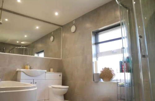 N&M Lodge Dunstable lodge with Free Parking - Photo 27