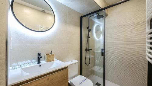 Experience Madrid Like a Local, New Accommodation - Foto 5, Shower