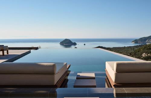 Marisia Luxury Villa, An Acre of Endless Blue by MindYourVilla - Foto 1