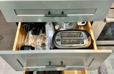 Newest Cottage Downtown. Pet Yes - Photo 29