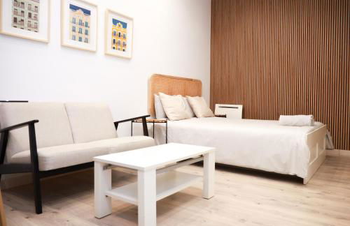 Cozy near the Barcelona Camp Nou Stadium - Photo 8