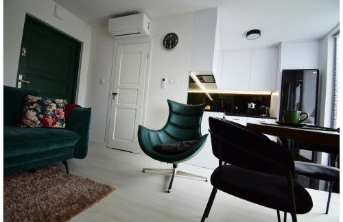 Biała chatka w Krzaczastym Zakątku - Foto 12