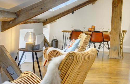 Loft 11 - Unique Apartment with Stunning Views - Photo 4