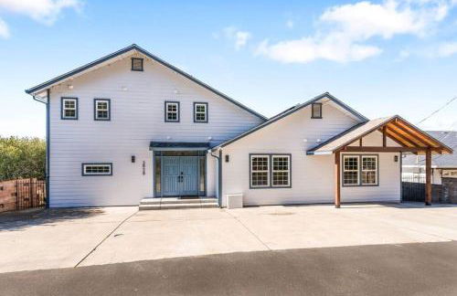 Smiling Otter Retreat! Waterfront/pool/spa/games! - Foto 3