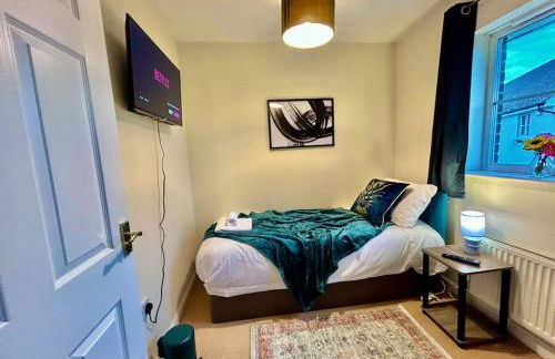 6 Bedroom House - DISC0UNTS - Parking, Contractors, Group, Family - Foto 16